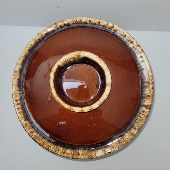 Vintage Hull Pottery Bean Pot - Picture 3 of 9